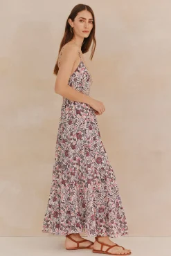 Abril. Vestido tirantes.