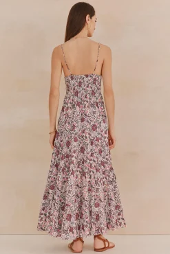 Abril. Vestido tirantes.