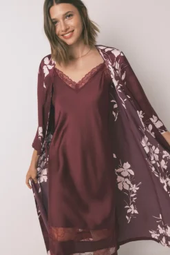 Bata larga floral granate
