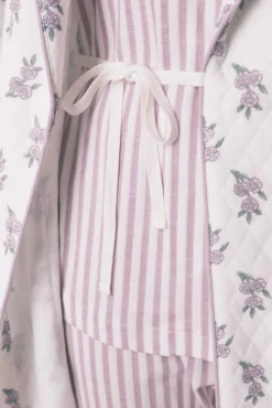 Bata midi acolchada flores marfil