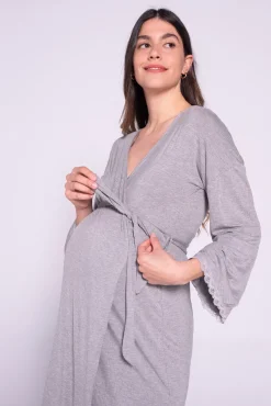 Bata premamá con encaje en el bajo