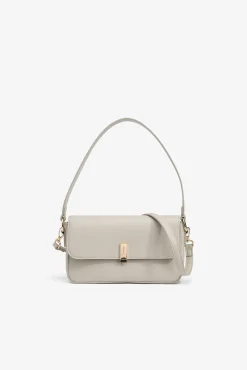 Bolso bandolera con solapa