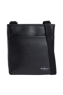 Bolso bandolera de Calvin Klein.