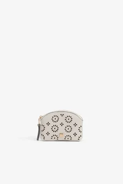 Bolso pequeño con patrón perforado