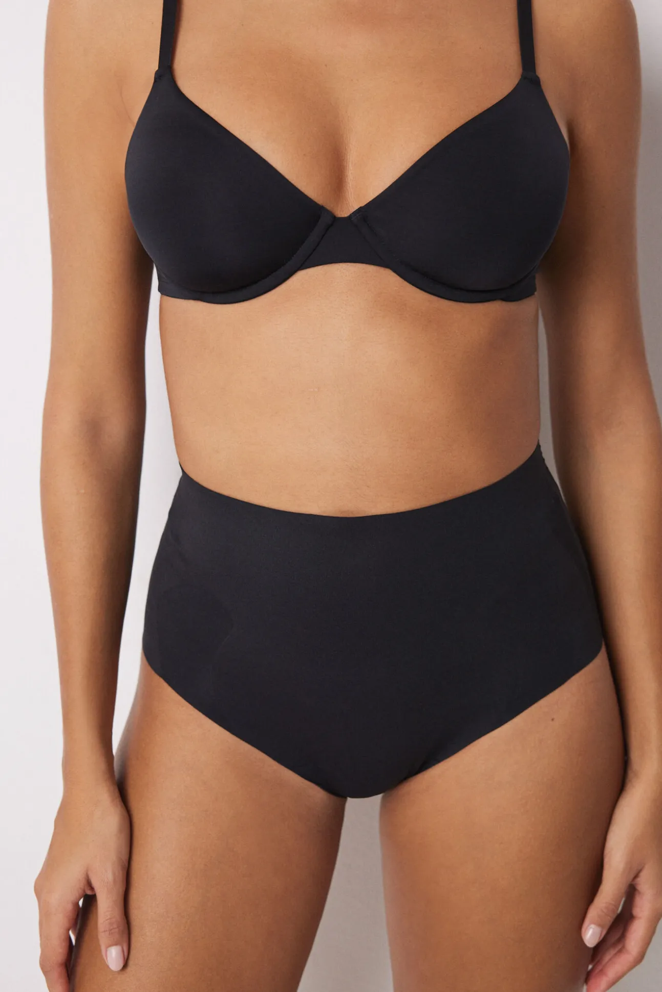 Braga alta reductor y push up negro