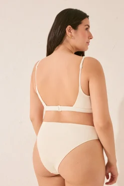 Braga bikini ancha rib crema