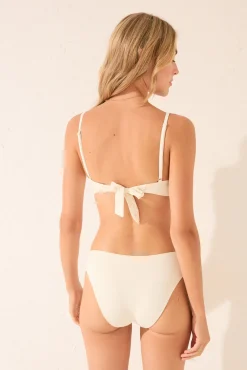 Braga bikini clásica frunce marfil