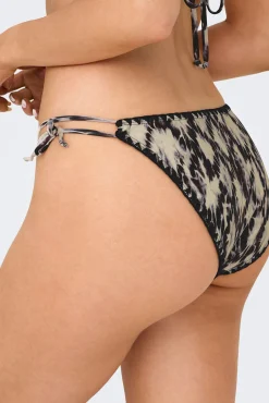 Braga de bikini clásica boho marino