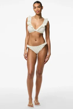 Braga de bikini romántico