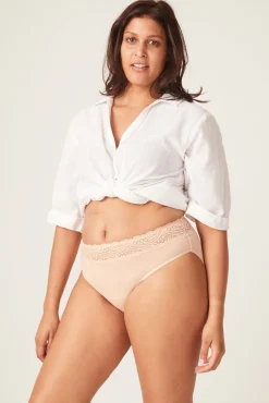 Braga menstrual encaje alta bambú negra absorción ligera moderada