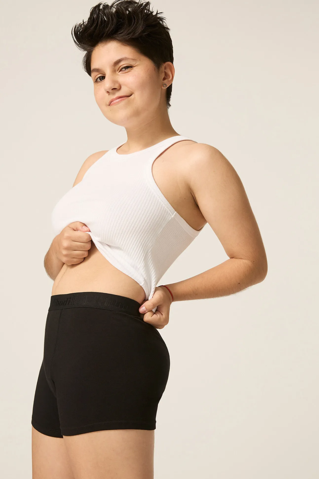 Braguita menstrual adolescente hipster boyshort algodón orgánico negra absorción Moderada Abundante