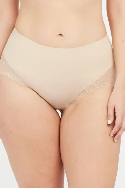 Braguita moldeadora invisible encaje nude Spanx