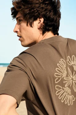 Camiseta bordados círculo
