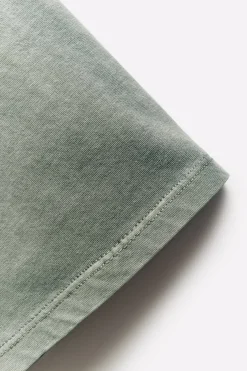 Camiseta básica con bordado avión OOTO