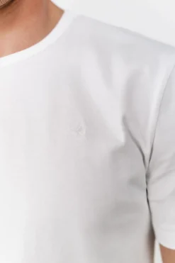 Camiseta básica con bordado avión OOTO