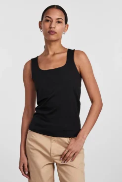 Camiseta básica escote reversible