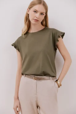 Camiseta básica volante