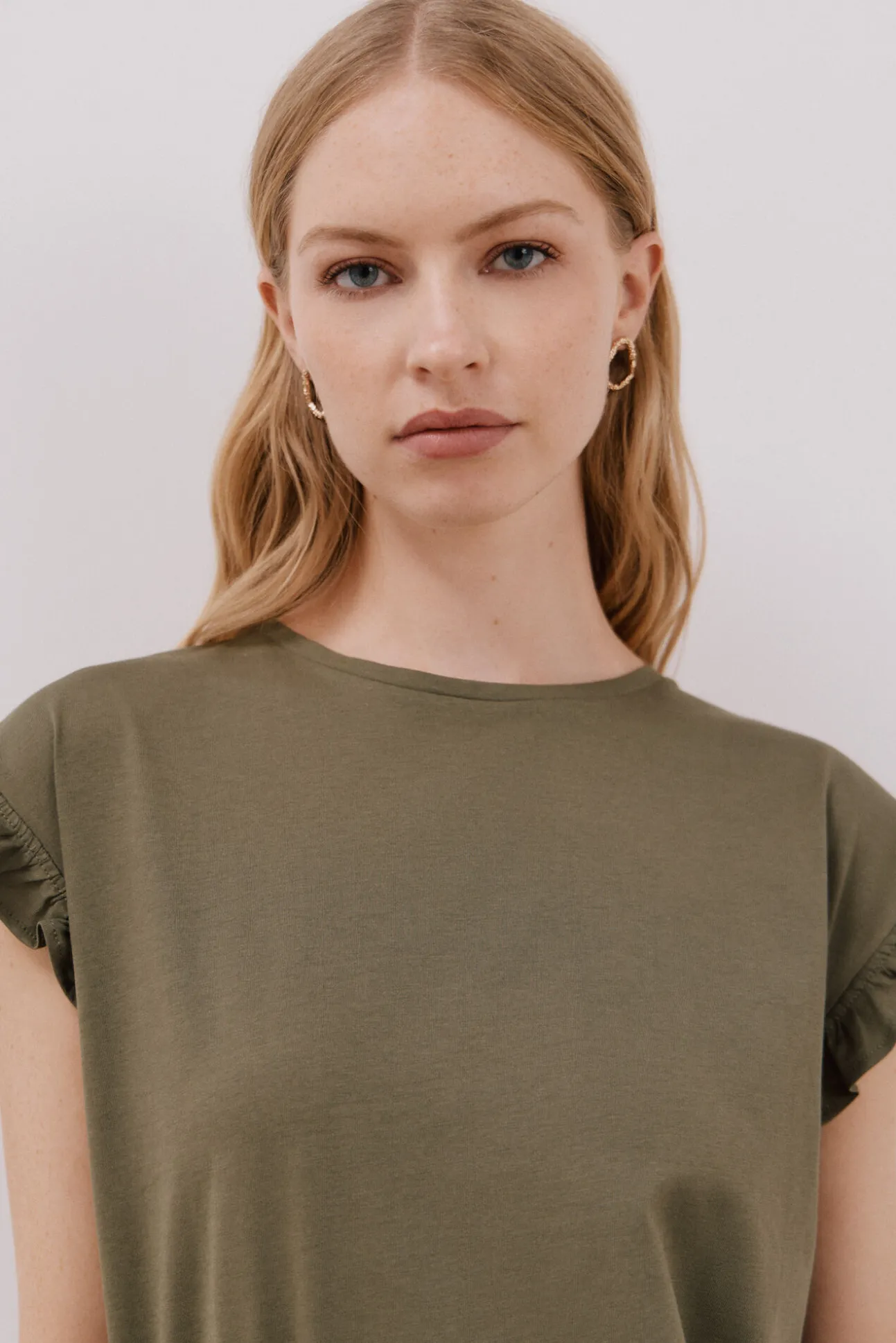 Camiseta básica volante