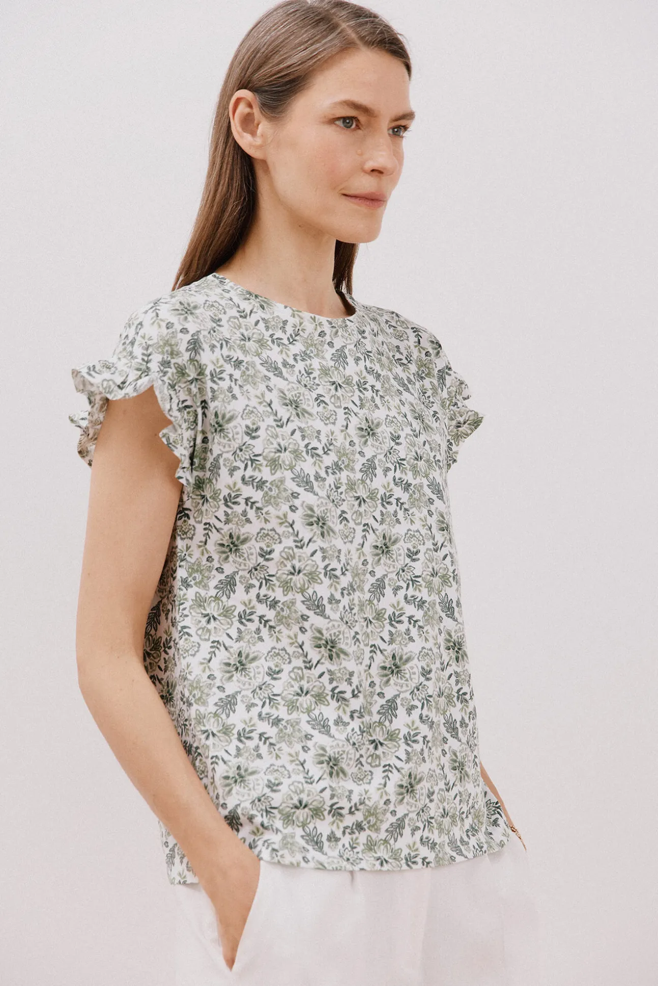 Camiseta básica volante
