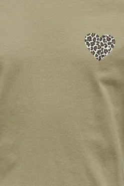 Camiseta corazón niña
