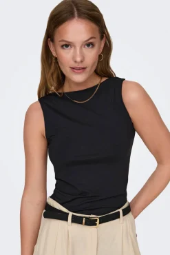Camiseta cuello cuadrado