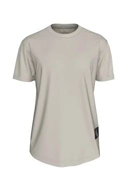 Camiseta de manga corta.