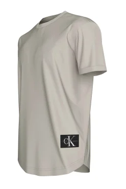 Camiseta de manga corta.