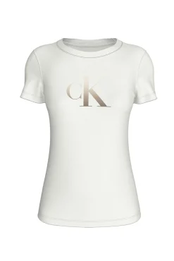 Camiseta de manga corta.