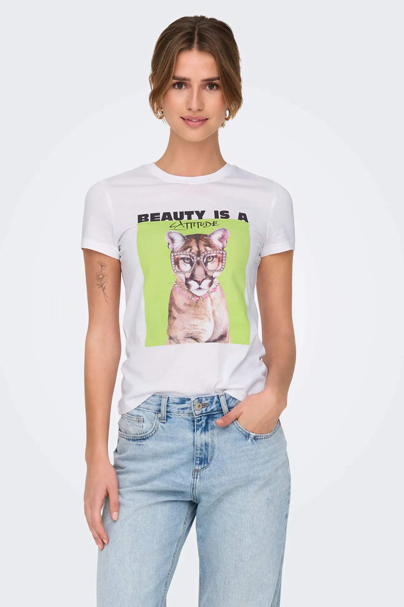 Camiseta de manga corta con dibujo frontal