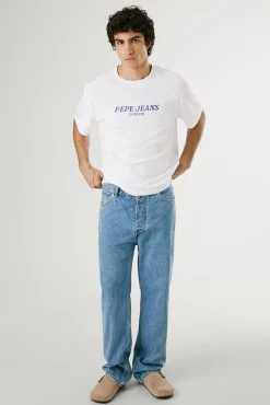 Camiseta de manga corta con logo y fantasia trasera.