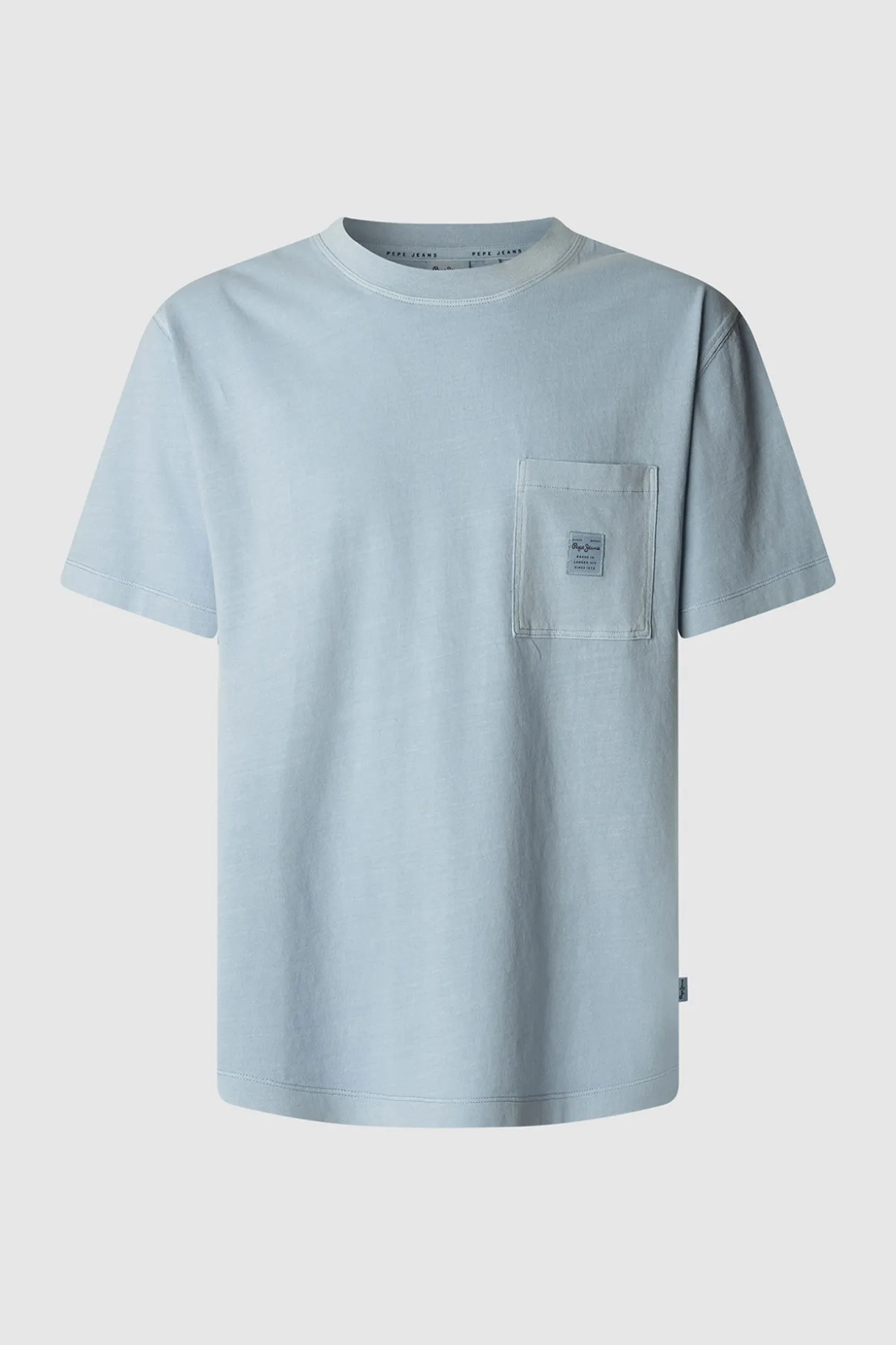 Camiseta de manga corta teñida en prenda.