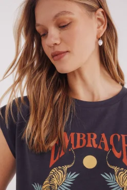 Camiseta gráfica