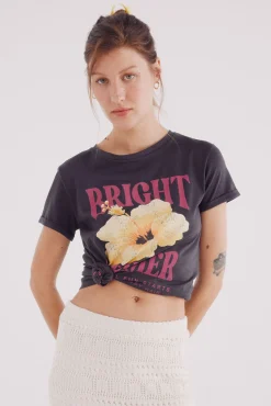 Camiseta gráfica flor