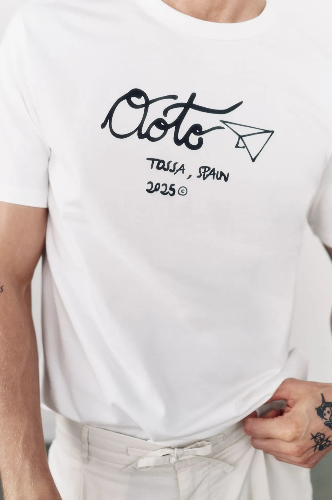 Camiseta gráfica lavada OOTO