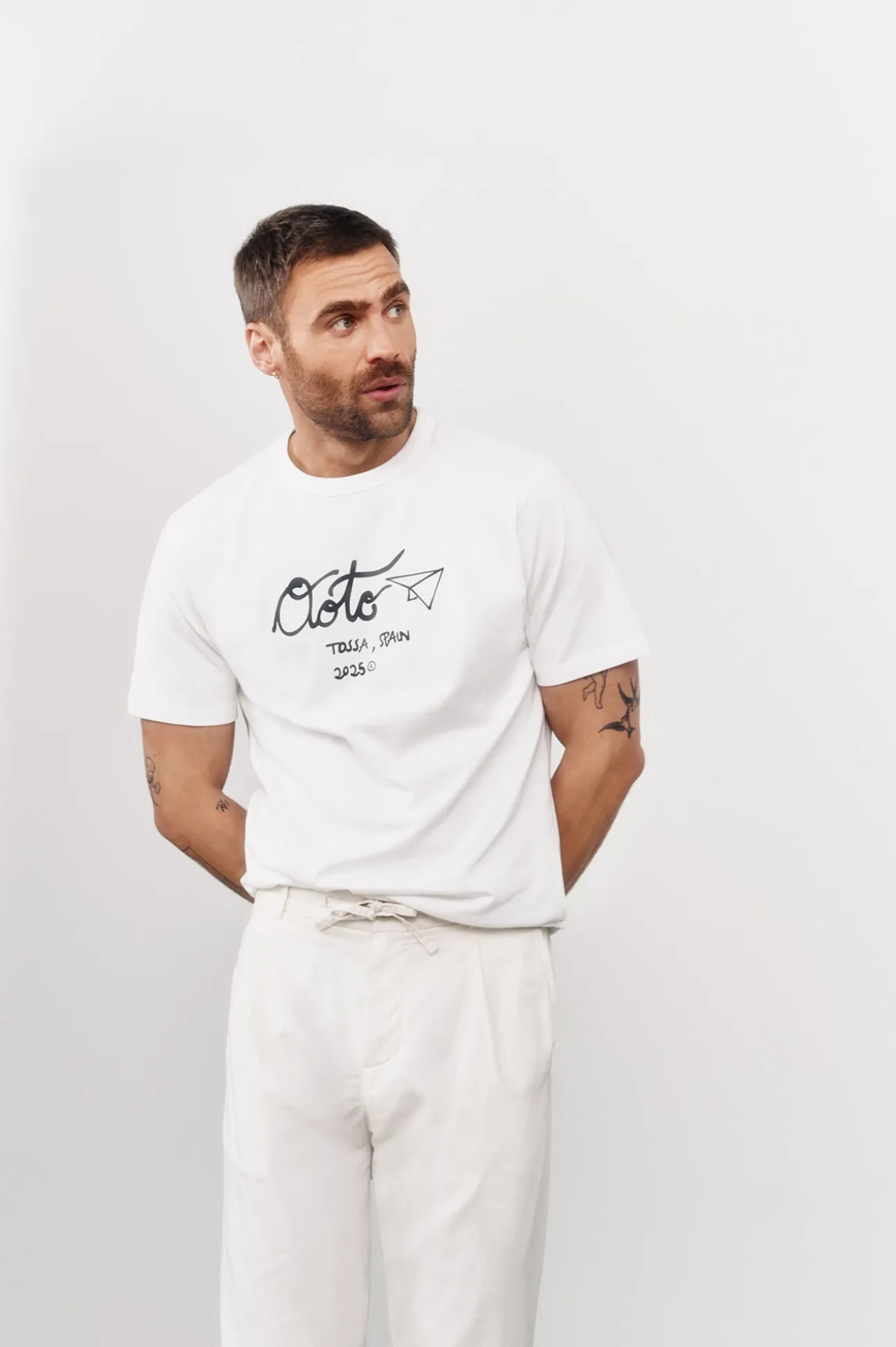 Camiseta gráfica lavada OOTO