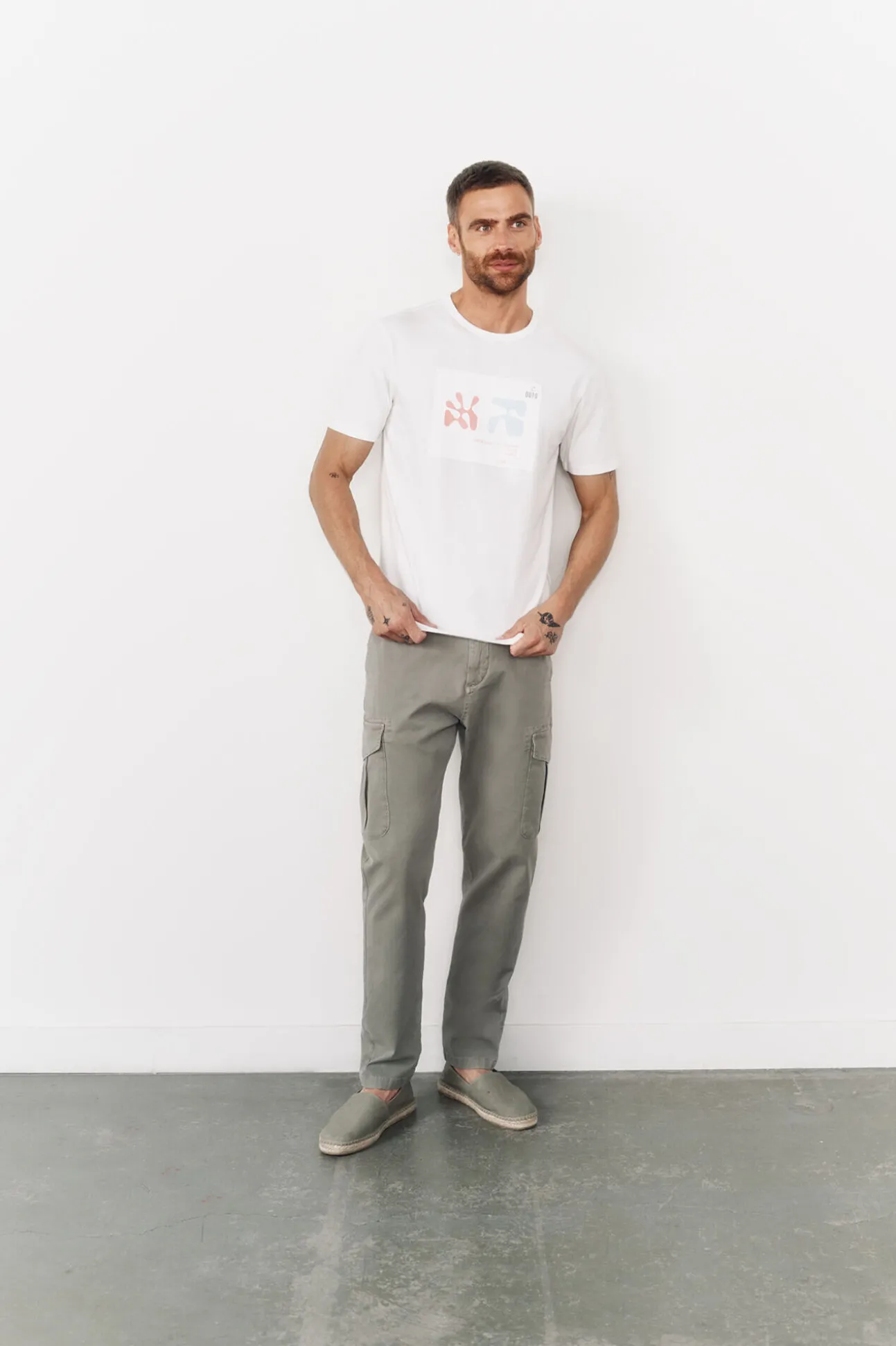 Camiseta gráfica lavada OOTO