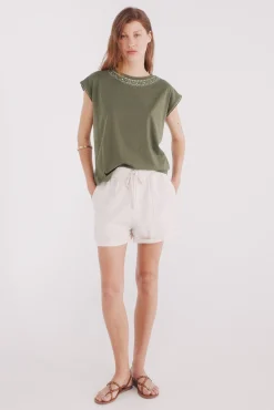 Camiseta gráfica étnica