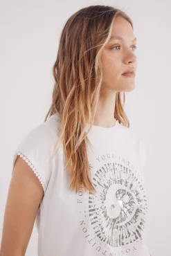 Camiseta gráfica étnica