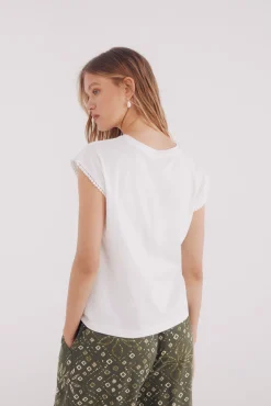 Camiseta gráfica étnica