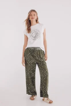 Camiseta gráfica étnica