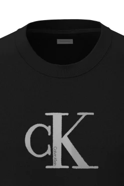 Camiseta monograma manga corta.
