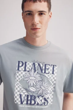 Camiseta planet vives