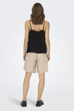 Camiseta regular fit tirantes