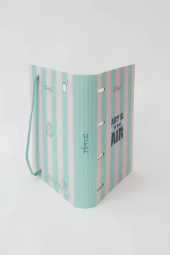 Carpeta con anillas y folios