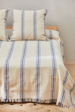 Colcha con raya tejida azul Bari