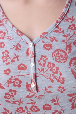 Conjunto de pijama corto rosa flores