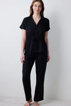 Conjunto de pijama largo camisero satinado negro