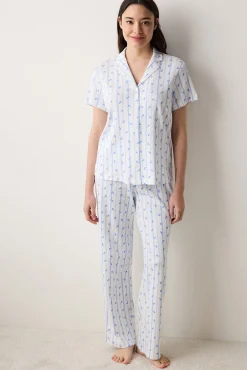 Conjunto de pijama largo camisero flores y rayas