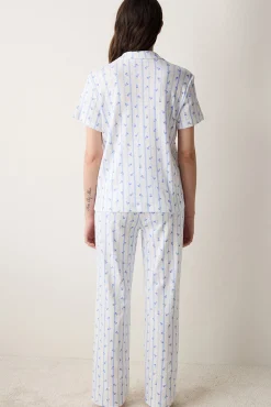 Conjunto de pijama largo camisero flores y rayas