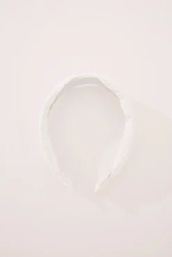 Diadema pelo bordado suizo blanco